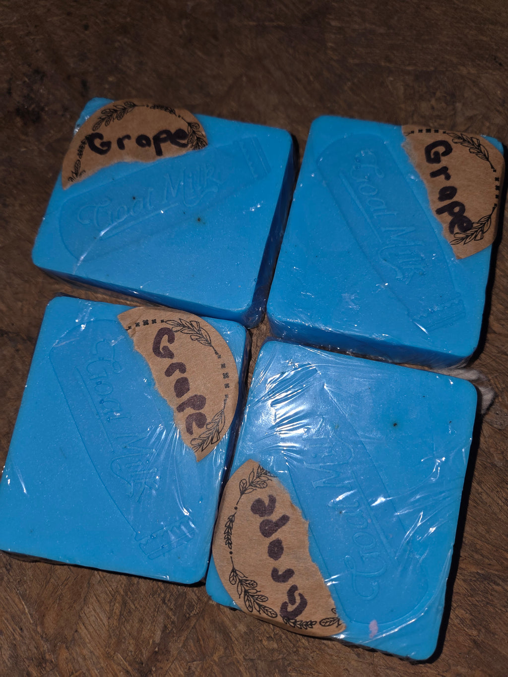 Handmade goat milk soap (grape sent)