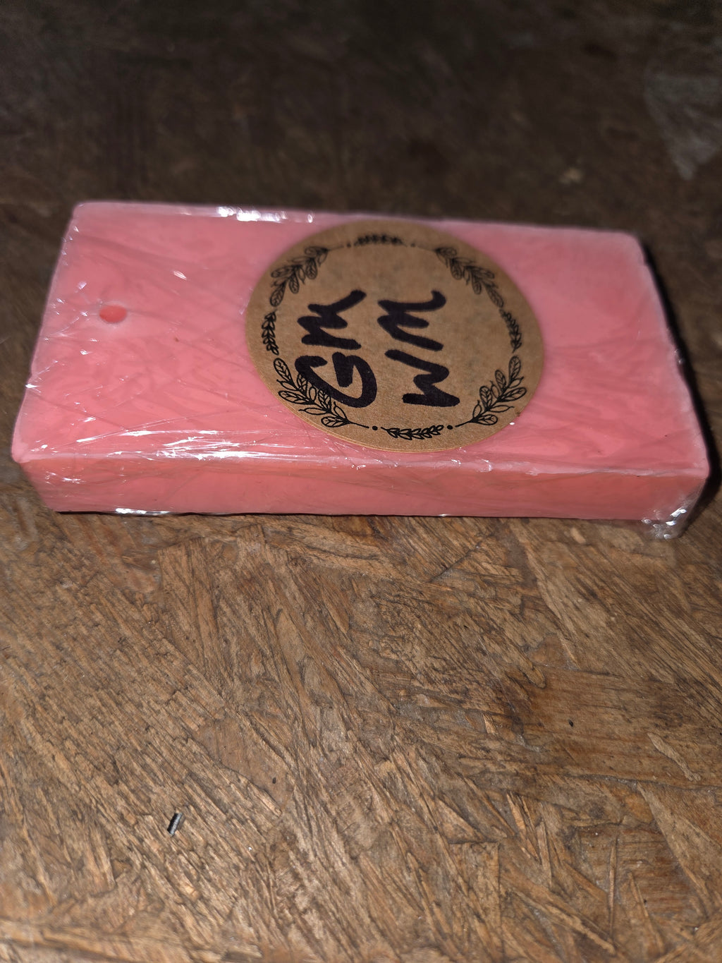 Handmade goat milk soap (watermelon scented)