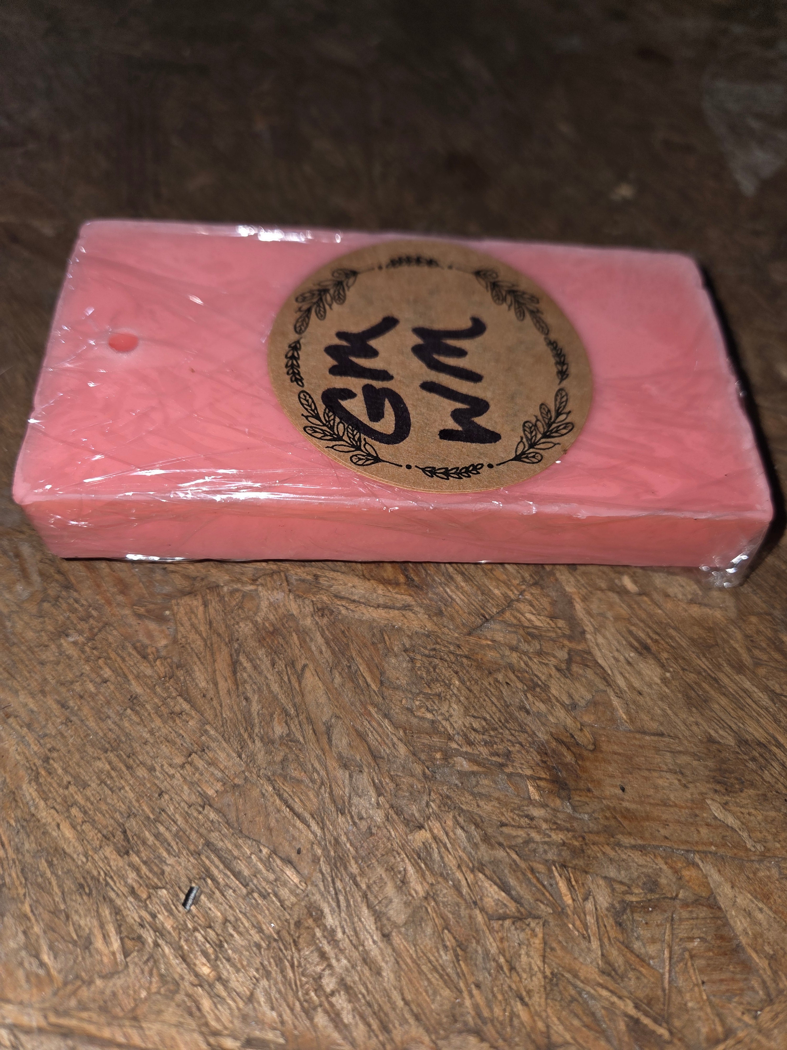 Handmade goat milk soap (watermelon scented)